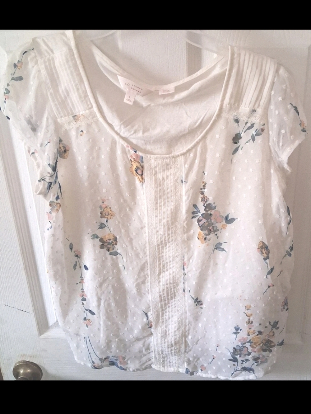 LC Lauren Conrad - Women's White Floral Pattern Lightweight Large Blouse